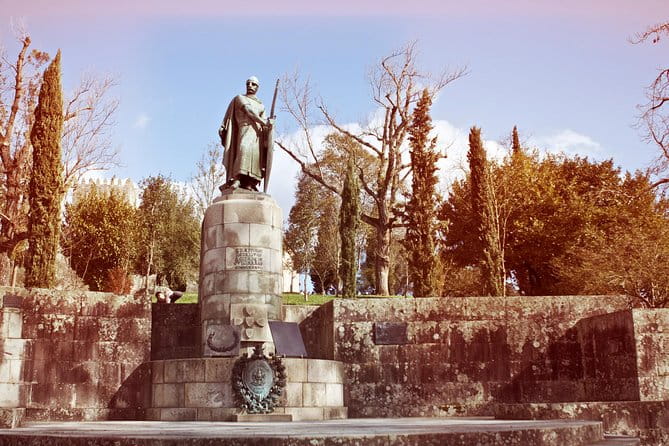 Full-Day Tour to Guimarães and Braga from Porto - What to Expect at Guimarães Castle