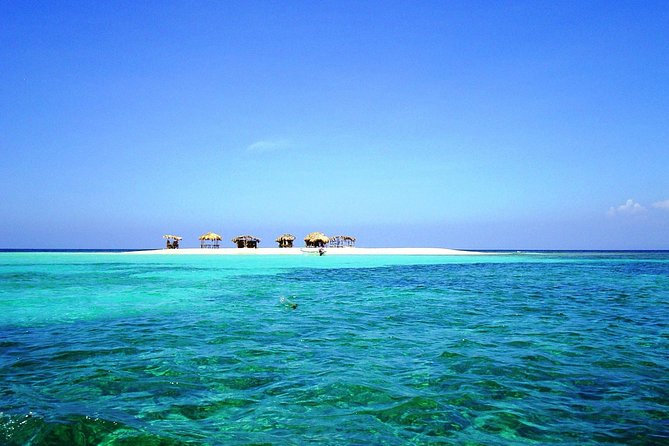 Full-Day Tour to Punta Rucia and Cayo Arena With Snorkeling - Key Points