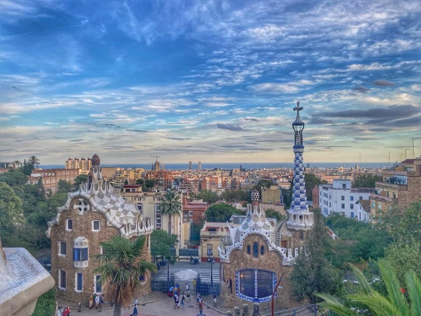 Full/Half Day Barcelona Highlights With Entrances & Tasting - Gaudi Architecture Overview