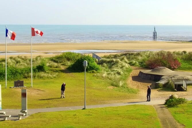 Full Private British/Canadian Day Tour in Bayeux - Gold Beach and the British Landing