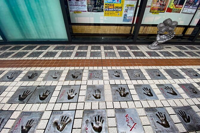 Full Tokyo: Meiji Shrine, Imperial Palace, Akihabara and Senso-ji - Highlights of the Tour