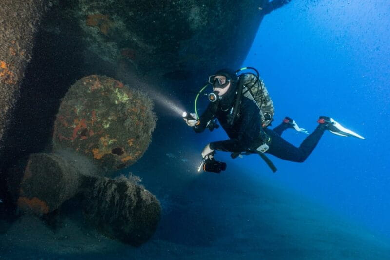 Funchal: Wreck dive F488 Frigate - certified divers - FAQ