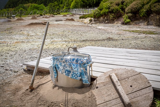 Furnas Night-Time Experience With Thermal Baths and Dinner - Traditional Azores Stew Dinner