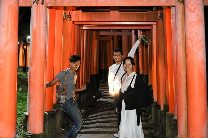 Fushimi Inari Taisha Night Tour - History Learning & Hiking - Discovering the Significance of Torii Gates