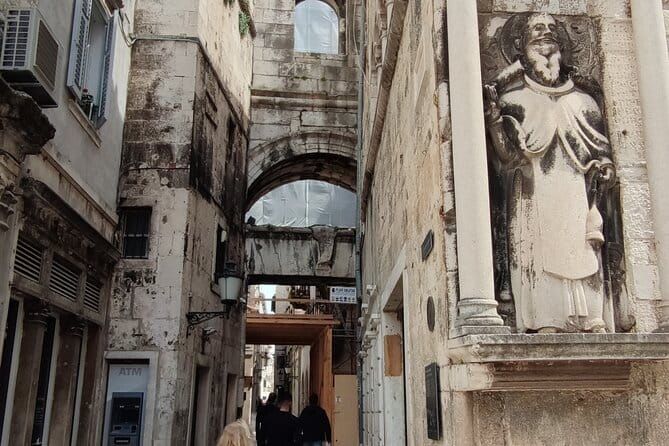 Game of Thrones and Split Highlights - End of Tour at Prokurative Square