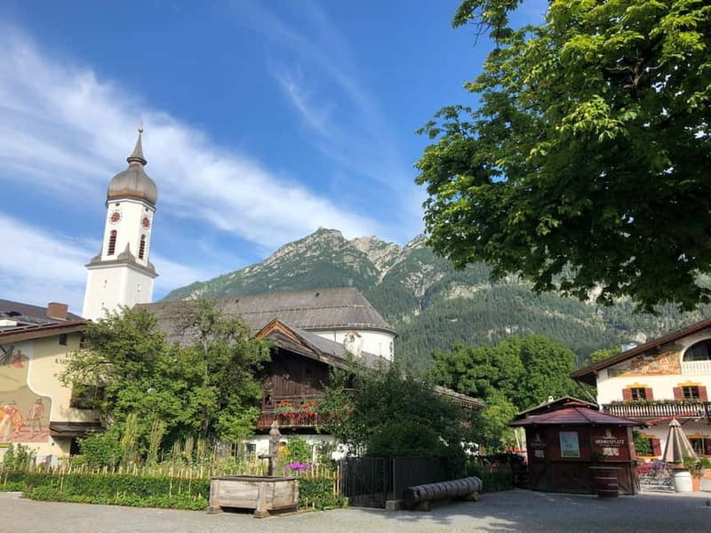 Garmisch-Partenkirchen: Proposal with Photographer & Dinner - Garmisch-Partenkirchen: Proposal with Photographer & Dinner — A Romantic Mountain Escape