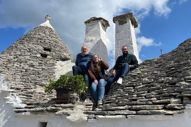 Gastronomic Tour of Alberobello on Foot with Guide and Snack - The Neighborhoods of Alberobello: A Walk Through History and Daily Life