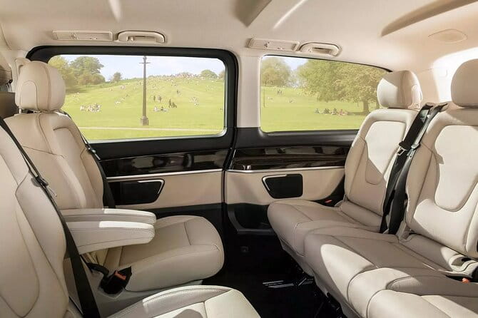 Gatwick to Southampton Private Taxi Transfers - What to expect at Gatwick and Southampton