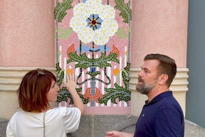 Gaudí and Barcelona Legends - Private Tour - FAQ