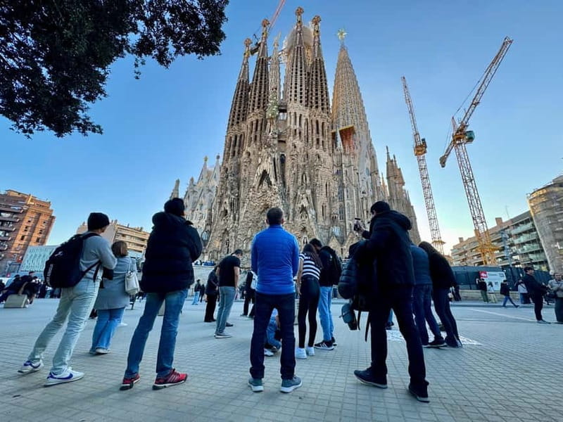 Gaudi Barcelona in 1 Day: Sagrada Familia, Park Guell, tapas - La Sagrada Familia: The Crown Jewel