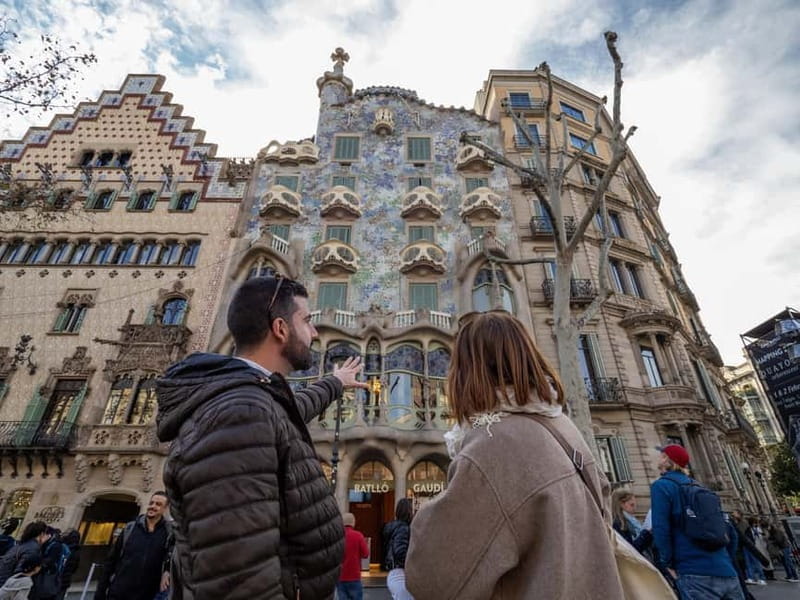 Gaudi Barcelona in 1 Day: Sagrada Familia, Park Guell, tapas - Who Should Consider This Tour?