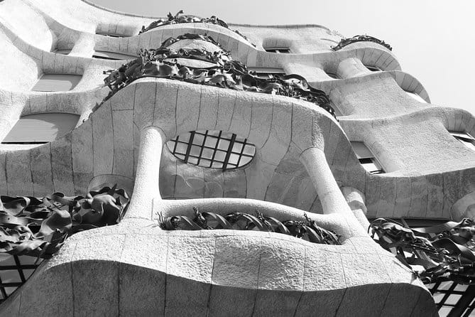 Gaudi's Casa Batlló and La Pedrera with Chocolate Tasting - Key points / Takeaways