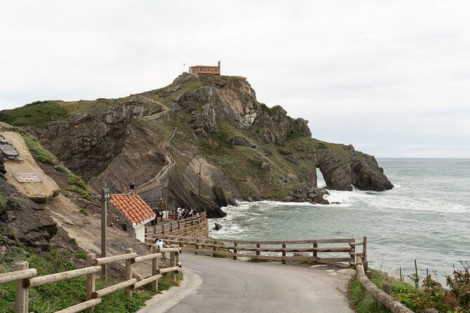 Gaztelugatxe and Gernika Tour From San Sebastian - A Closer Look at the Itinerary