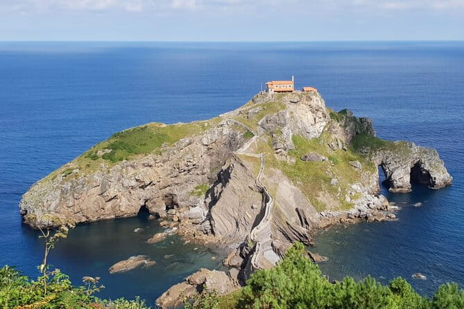 Gaztelugatxe and Gernika Tour From San Sebastian - What Might Be a Consideration