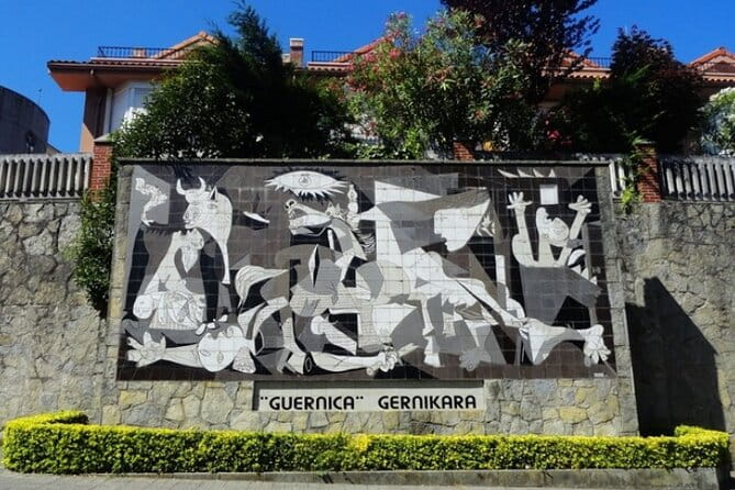 Gaztelugatxe, Mundaka and Gernika Tour from Bilbao - Exploring the Basque Coast: A Detailed Look at the Gaztelugatxe, Mundaka, and Gernika Tour