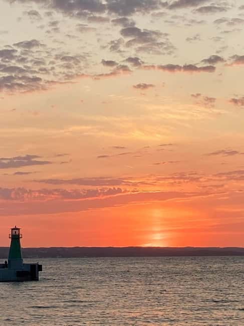Gdansk: 8:30PM Evening Cruise With Live Music on Black Pearl - Live Music: A Highlight of the Evening