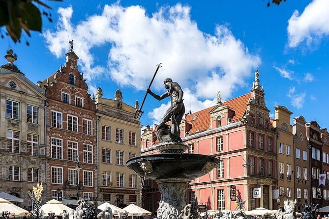 Gdansk and Malbork Castle Small Group Tour From Warsaw With Lunch - Guided Castle Tour