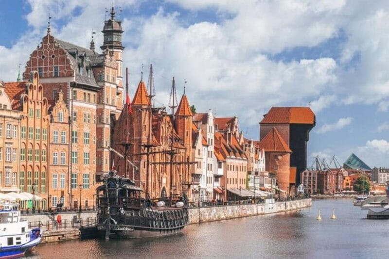 Gdansk : Must-See Attractions Walking Tour - Logistics, Price, and Value