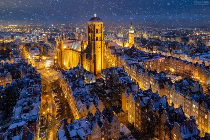 Gdansk: Private Old Town Guided Walking Tour - Key Points / Takeaways