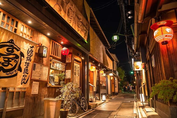 Geisha Streets & Real Kyoto Magical Night (w/Kyoto Snack) - Tour Inclusions and Accessibility