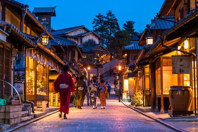 Geisha Streets & Real Kyoto Magical Night (w/Kyoto Snack) - Savoring the Kyoto Snack Experience