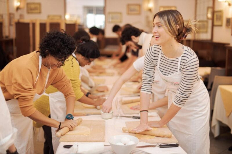 Gelato and Pasta Cooking Class in Rome - Piazza Navona - Logistics: What to Expect and How to Prepare
