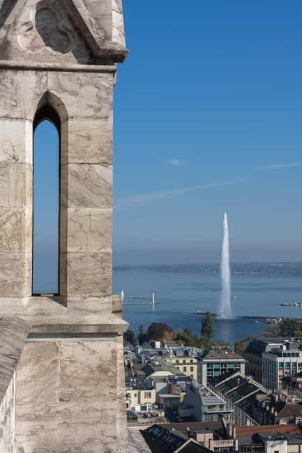 Geneva: City Highlights Walking Tour with a Private Guide - Starting at the Jet d’Eau: The City’s Water Icon