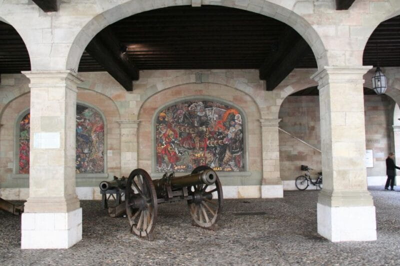 Geneva: Private Walking Tour with a Local Guide - Discovering Geneva’s Main Sights and Hidden Corners