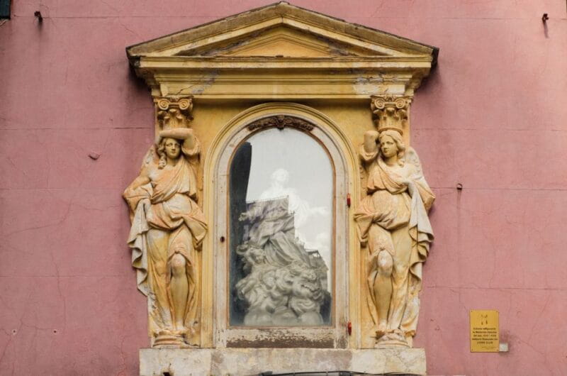 Genoa: Secret Corners Photography Tour and Traditional Snack - Price and Value Analysis