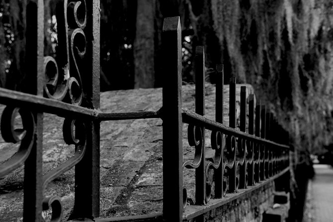 Genteel and Bards Savannah Dark History and Ghost Encounter Walking Tour - Meeting and Pickup