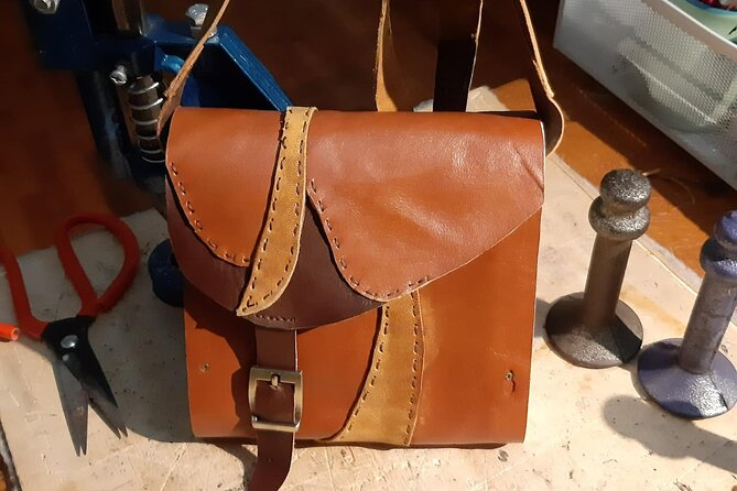 Genuine Leather Tote Bag Workshop in Leiden - Refreshments Included