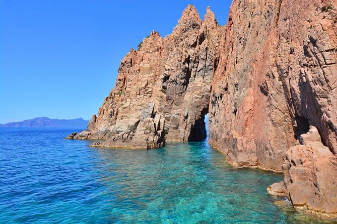Getaway to the Calanques of Piana de Cargèse in a small group - Practical Details and Value