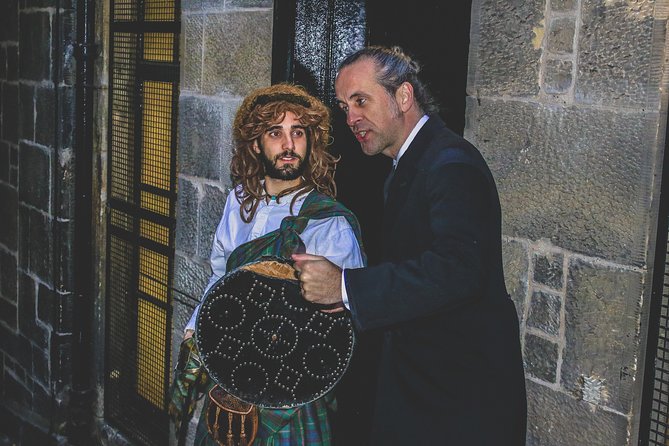 Ghost and Gore Walking Tour of Edinburgh - Torture Devices Demonstration