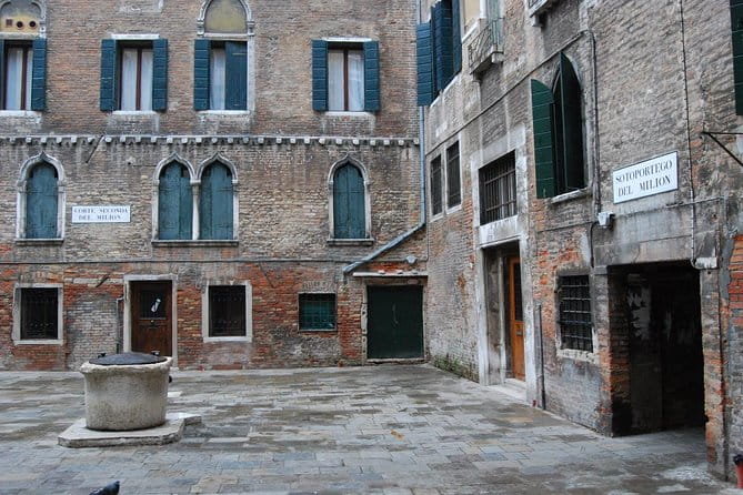 Ghosts of Venice - Discovering the Unknown - FAQ