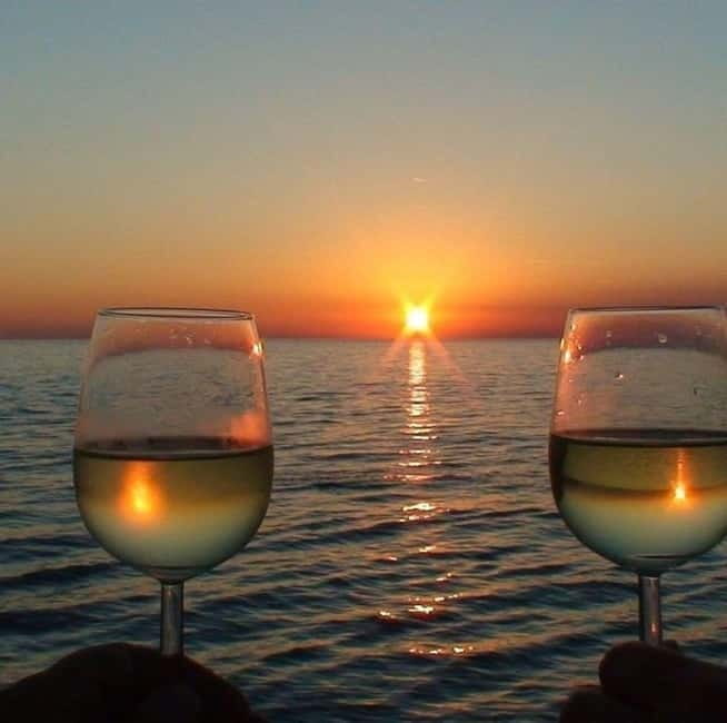 GHP BOAT - PRIVATE SUNSET TOUR WITH APERITIVO - FAQ