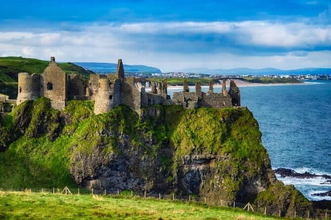 Giants Causeway and Belfast 2 Days with Private Chauffeur Tour - FAQ