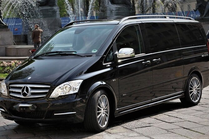 Giants causeway & coastal private luxury Mercedes 7 seater tour - Frequently Asked Questions