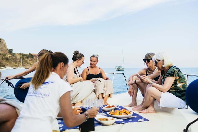 Giardini Naxos:Sunset with Dolphin sighting and Aperitif - FAQ