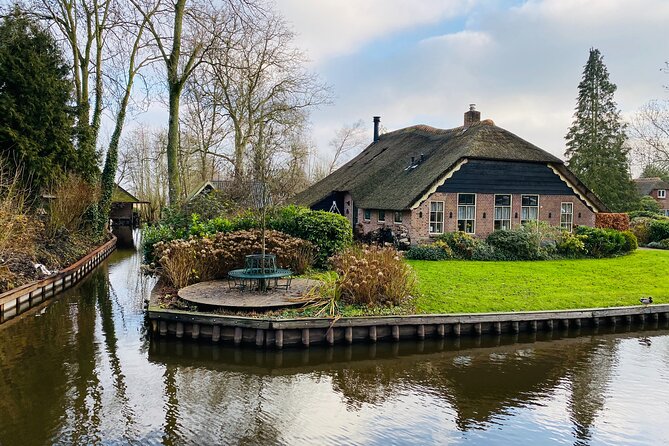 Giethoorn, Afsluitdijk, Zaanse Schans Day Tour Mini VIP Bus Incl. Hotel Pick Up - Comprehensive Cancellation Policy Explained