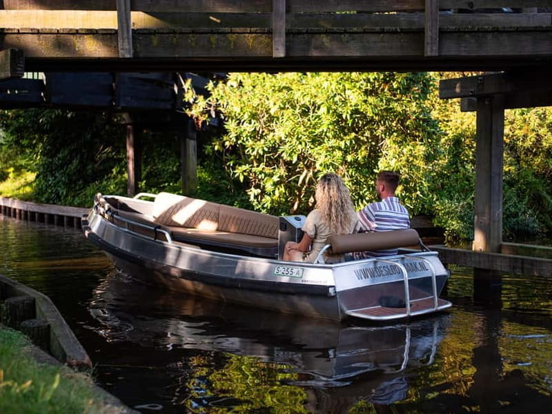 Giethoorn centre: Private tour with local tourguide - FAQ