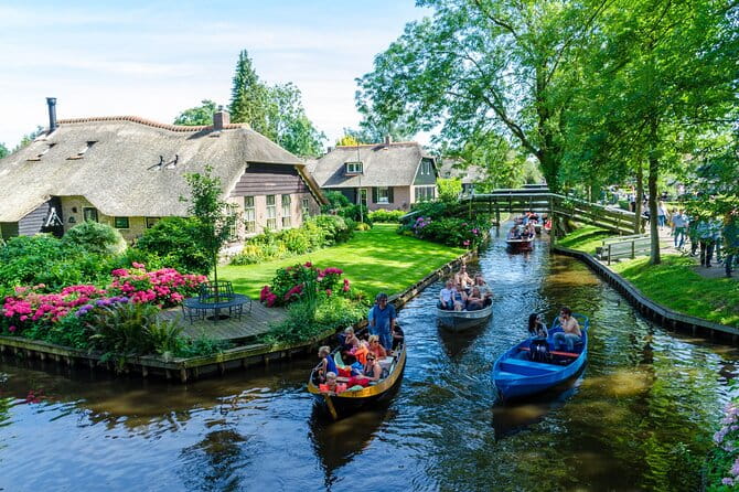 Giethoorn Day Trip from Amsterdam with Cruise & Walking Tour - Who will love this tour?