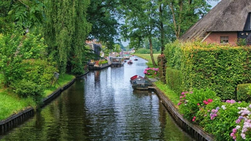 "Giethoorn: Exclusive Private Tour of the Dutch Venice" - Who Should Consider This Tour?