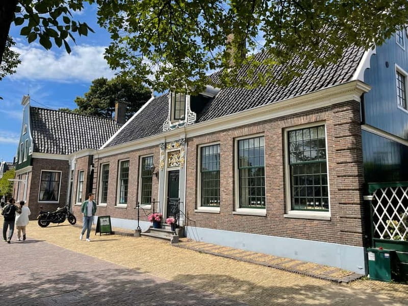 Giethoorn & Windmill Country  A Journey Through Old Holland - Who Would Love This Tour?