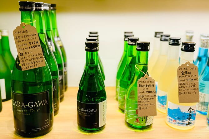 Gifu Half Day Private Tour Castle, Great Buddha and Old Town - Strolling Through Kawaramachi: Old Town Charm