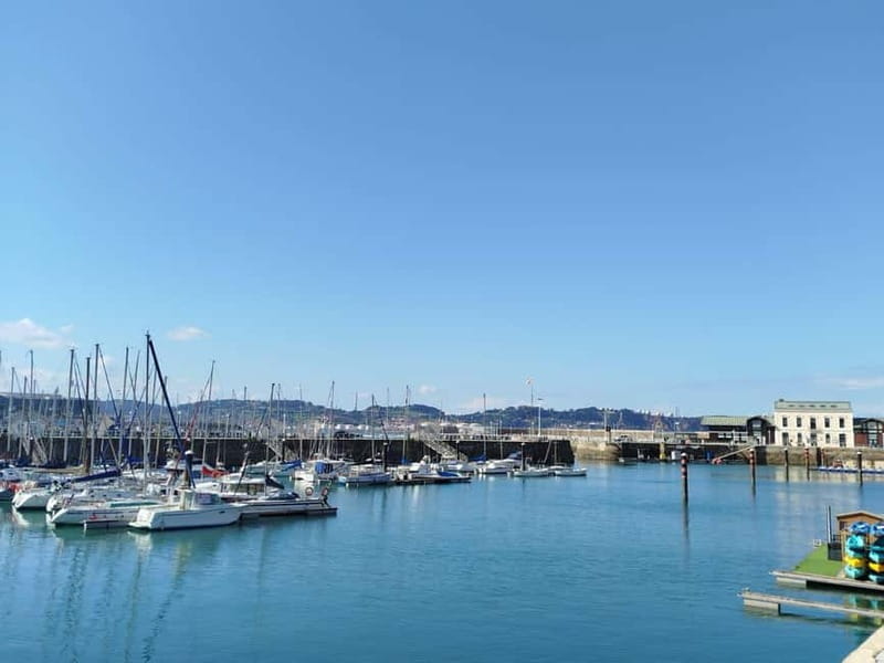 Gijon and La Laboral Guided Tour from Oviedo - Exploring Cimadevilla: Gijón’s Historic Core