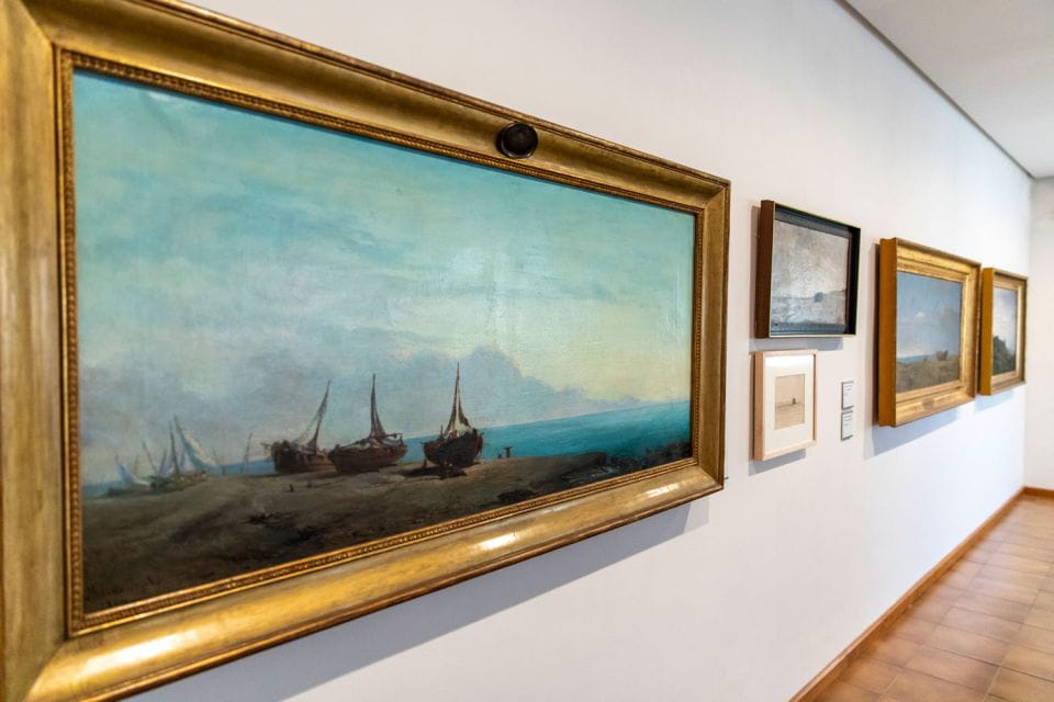 Girona Art Museum: Skip-the-Line Entry Ticket & Audio Guide - Museum Architecture and Styles