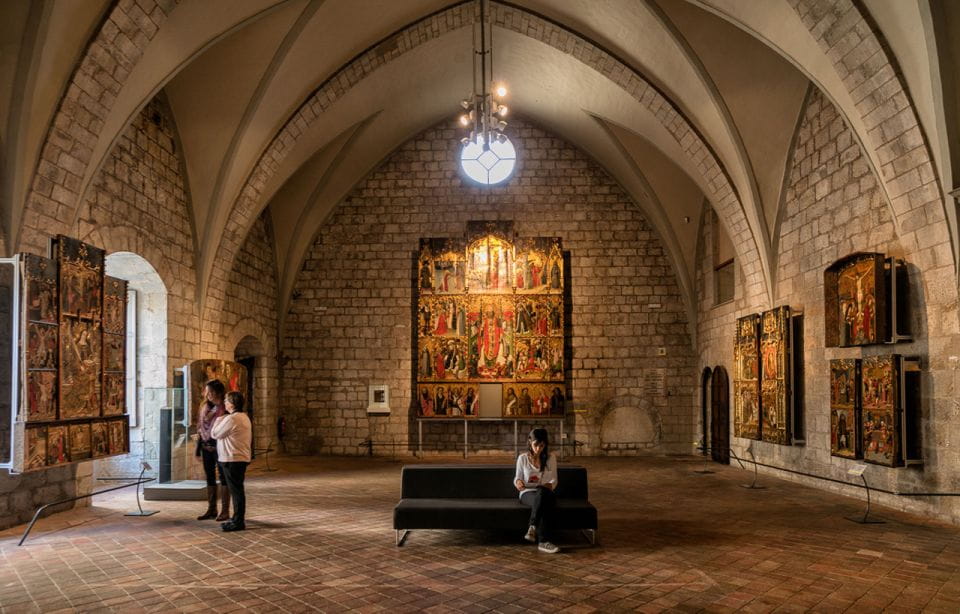 Girona Art Museum: Skip-the-Line Entry Ticket & Audio Guide - Things To Know