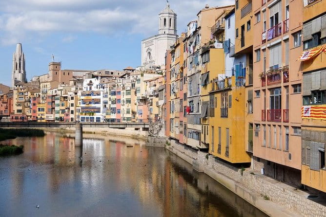 Girona Exclusive Walking Tour : Guided Tour with Small Group (3 Hours) - Discovering Girona’s Historic Streets and Medieval Charm