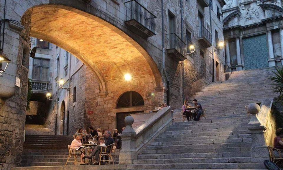 Girona: Game of Thrones Small Group Tour - Expert Guide and Group Size