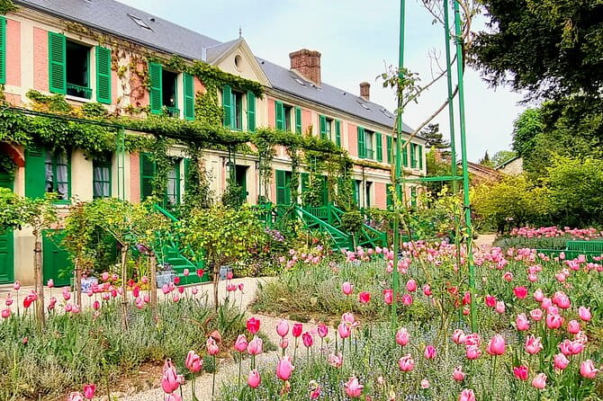 Giverny Auvers Van Gogh Private Guided Day Tour from Paris - FAQ